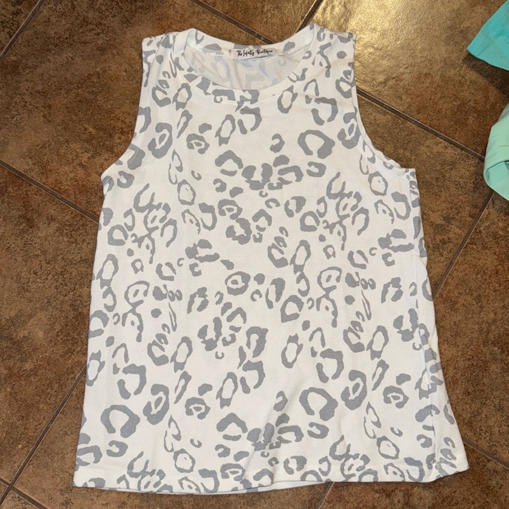 Women’s leopard print tank, size small